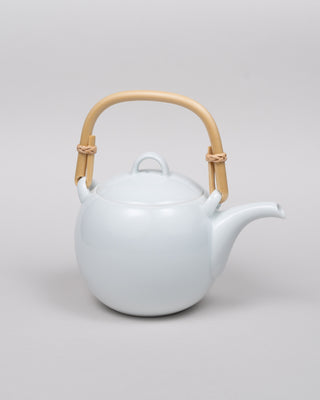 Japanese teapot Mayu SMALL White 0,5L by Hakusan